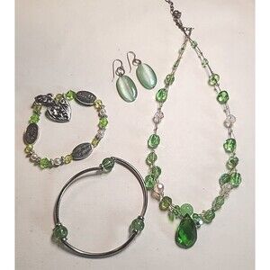Vintage Silvertone & Green Beaded  Necklace 2 Bracelets & Earrings Set
